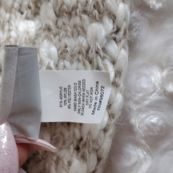 sonoma Knit Beanie White/Tan - Picture 9 of 10